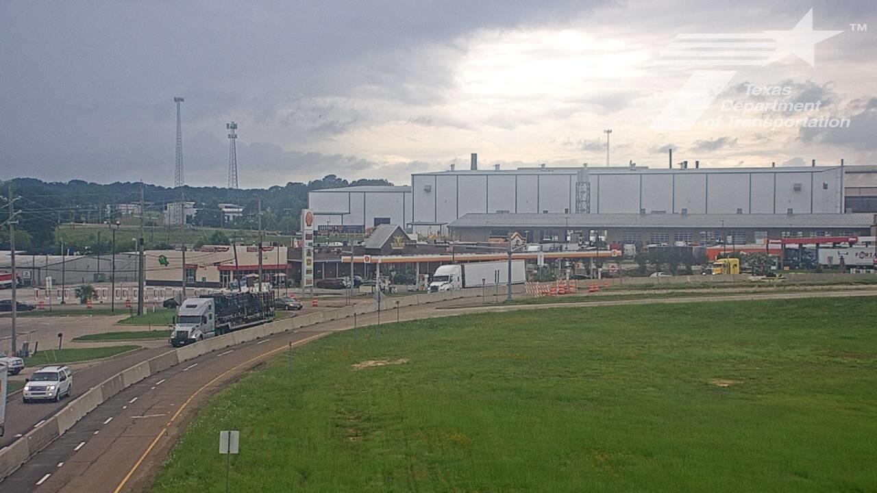 Live snapshot from IH30 at EAST OF FM989