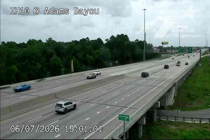 Live snapshot from BMT - IH-10 @ Adams Bayou
