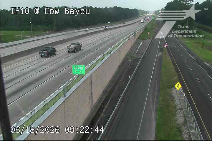 Live snapshot from BMT - IH-10 @ Cow Bayou