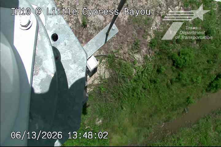 Live snapshot from BMT - IH-10 @ Little Cypress Bayou