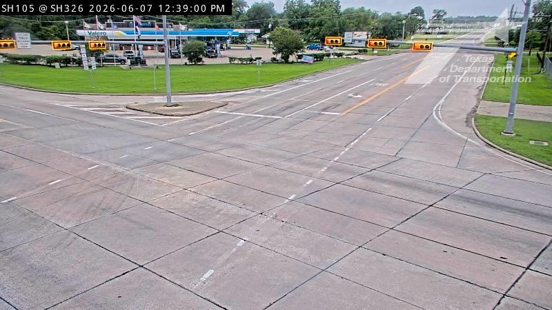 Live snapshot from BMT - SH-105 @ SH-326 - Sour Lake
