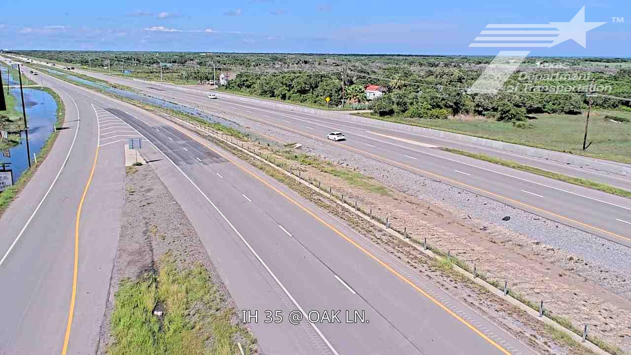 Live snapshot from CRP-SH35 @ Oak Ln. SB