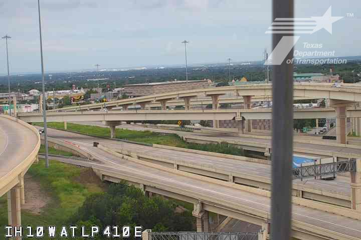 Live snapshot from IH 10 West at LP 410 E
