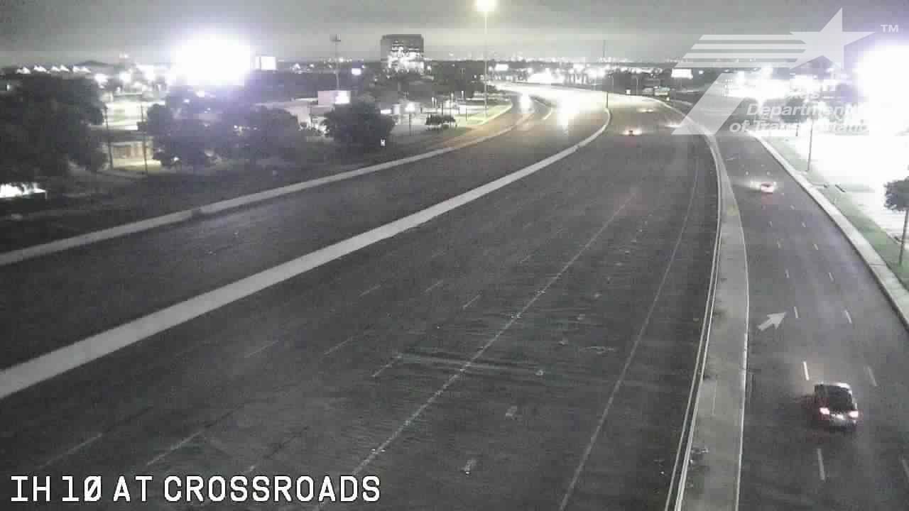 Live snapshot from IH 10 at Crossroads