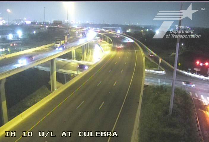 Live snapshot from IH 10 at Culebra (Upper Lvl)