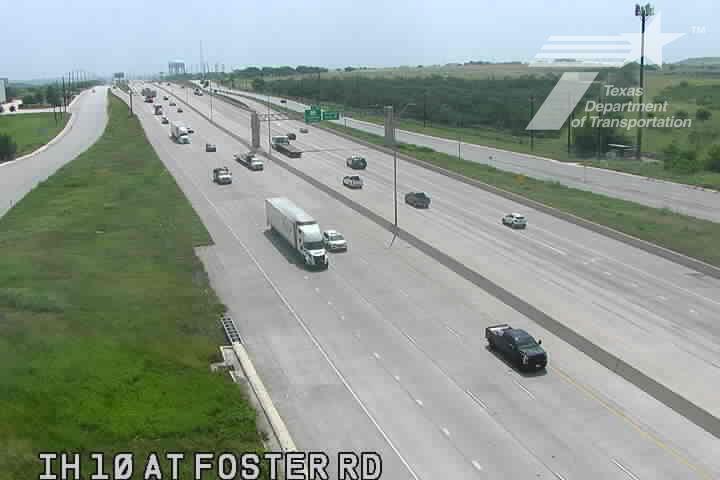 Live snapshot from IH 10 at Foster Rd