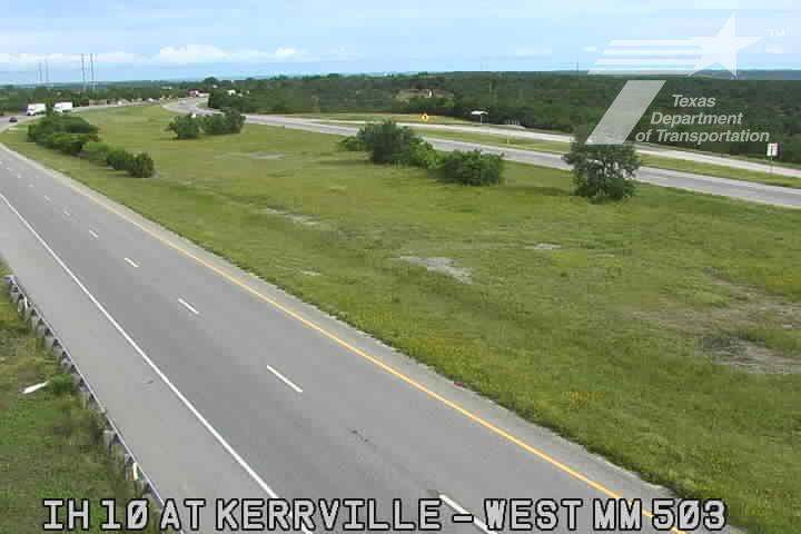 Live snapshot from IH 10 at Kerrville - West (MM 503)