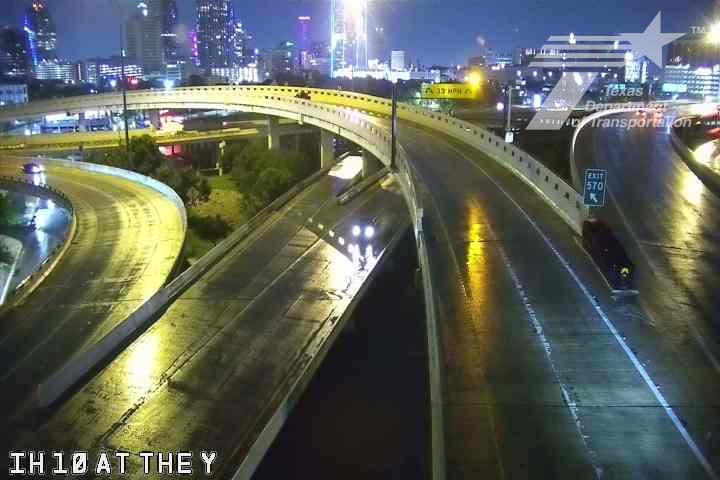 Live snapshot from IH 10 at The Y