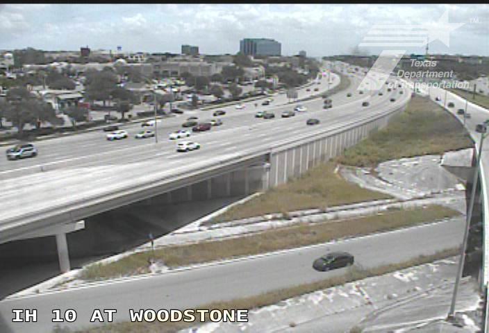 Live snapshot from IH 10 at Woodstone