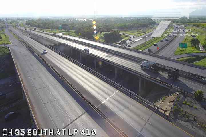 Live snapshot from IH 35 South at LP 410