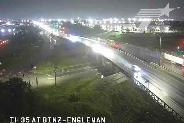 Live snapshot from IH 35 at Binz-Engelman