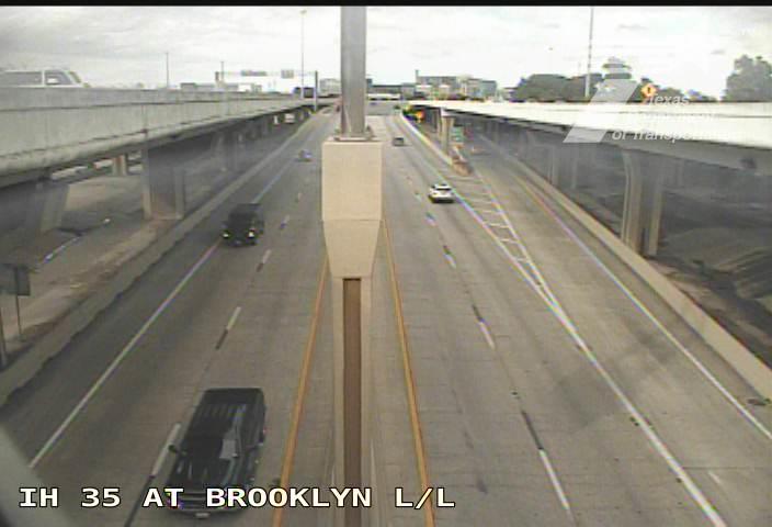 Live snapshot from IH 35 at Brooklyn (Lower Lvl)