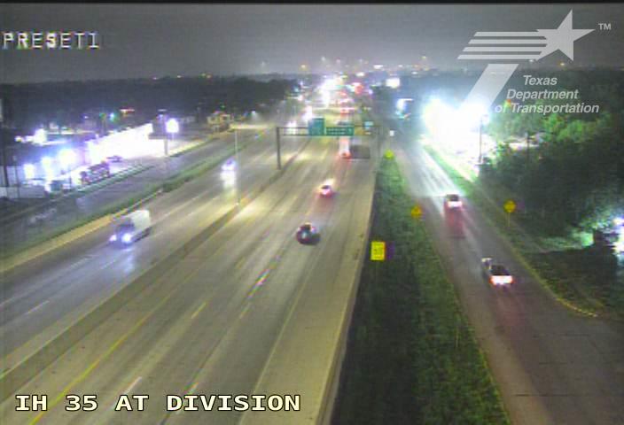 Live snapshot from IH 35 at Division