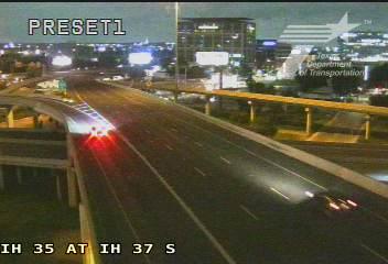 Live snapshot from IH 35 at IH 37 S