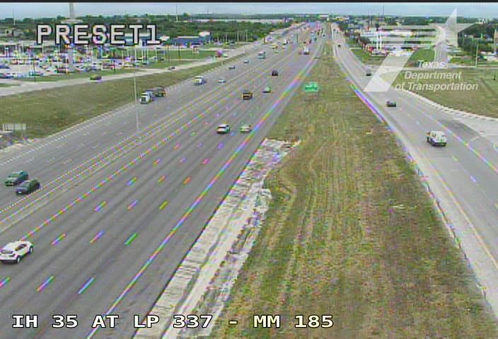 Live snapshot from IH 35 at LP 337 (MM 185)