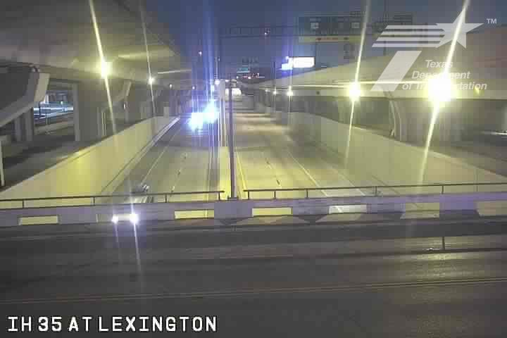 Live snapshot from IH 35 at Lexington