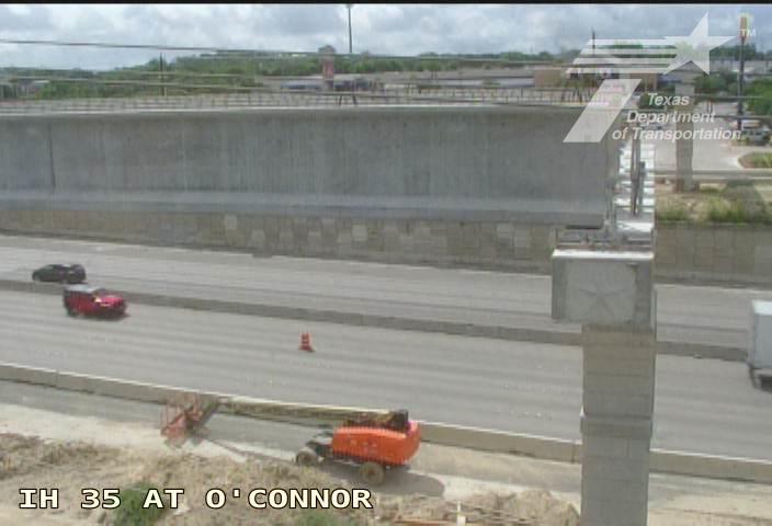 Live snapshot from IH 35 at OConnor Rd