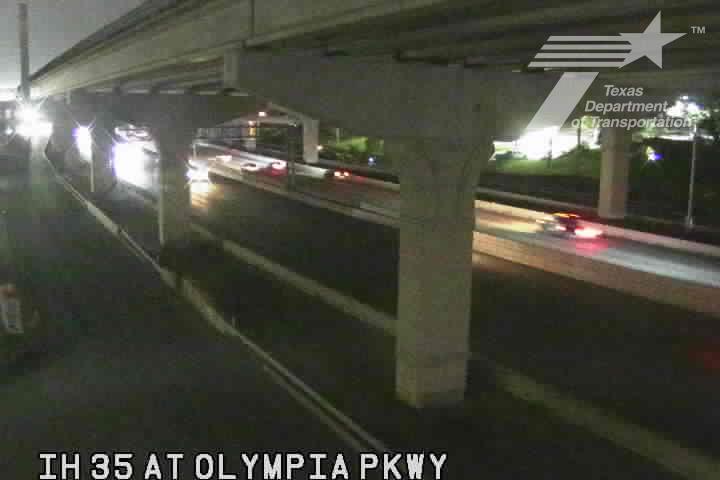 Live snapshot from IH 35 at Olympia