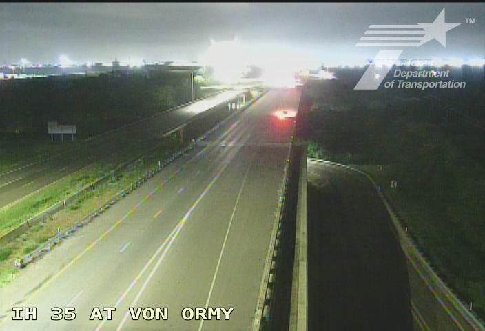 Live snapshot from IH 35 at Von Ormy