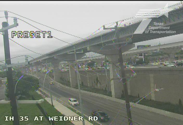 Live snapshot from IH 35 at Weidner