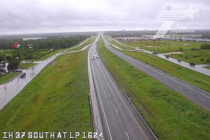 Live snapshot from IH 37 South at LP 1604