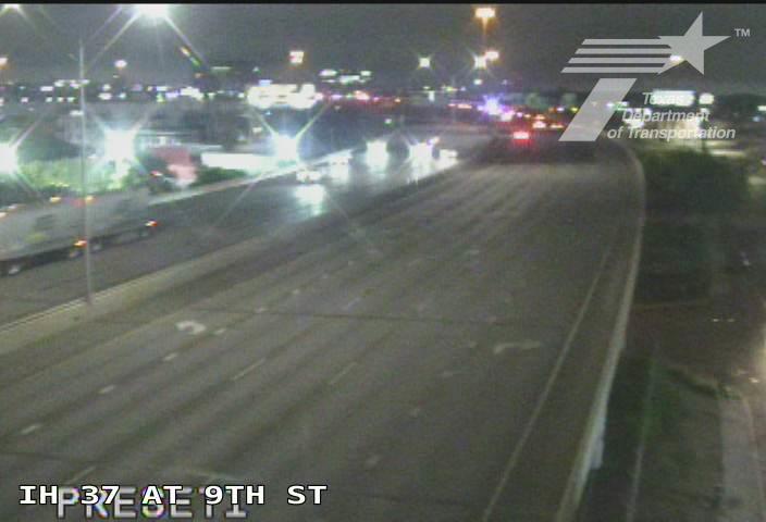 Live snapshot from IH 37 at 9th