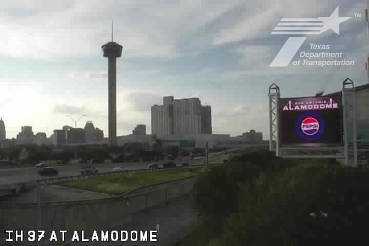 Live snapshot from IH 37 at Alamodome