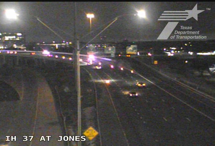 Live snapshot from IH 37 at Jones