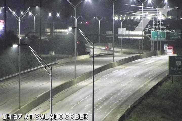 Live snapshot from IH 37 at Salado Creek