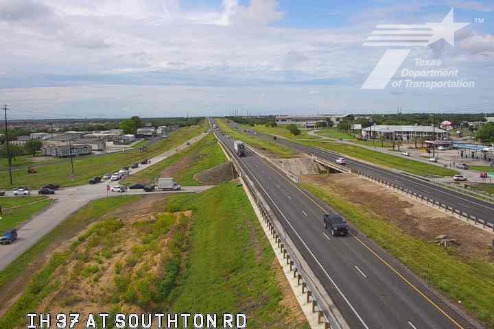 Live snapshot from IH 37 at Southton Rd