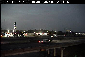 Live snapshot from IH-10 @ US-77 - Schulenburg