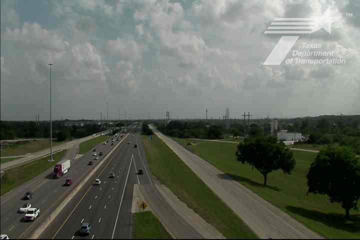 Live snapshot from IH-35 @ Blanco River