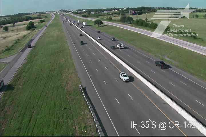 Live snapshot from IH-35 @ CR-146