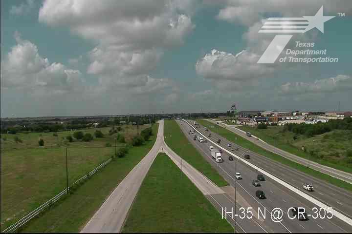 Live snapshot from IH-35 @ CR-305