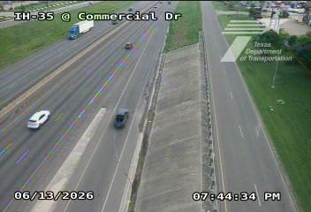 Live snapshot from IH-35 @ Commercial Dr