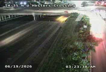 Live snapshot from IH-35 @ Hesters Crossing