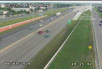 Live snapshot from IH-35 @ Kyle Pkwy