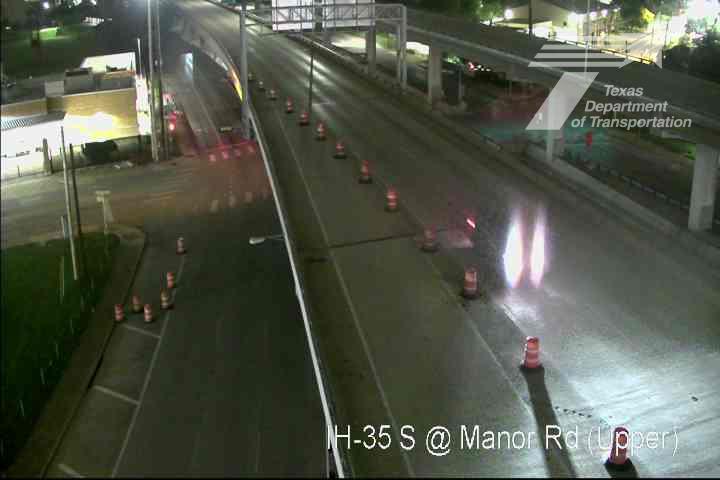 Live snapshot from IH-35 @ Manor Upper