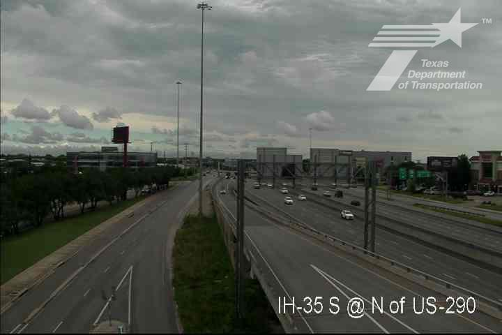 Live snapshot from IH-35 @ N of US-290