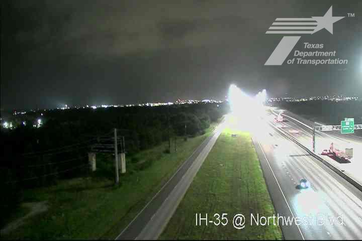Live snapshot from IH-35 @ Northwest Blvd