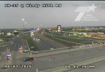 Live snapshot from IH-35 @ Windy Hill