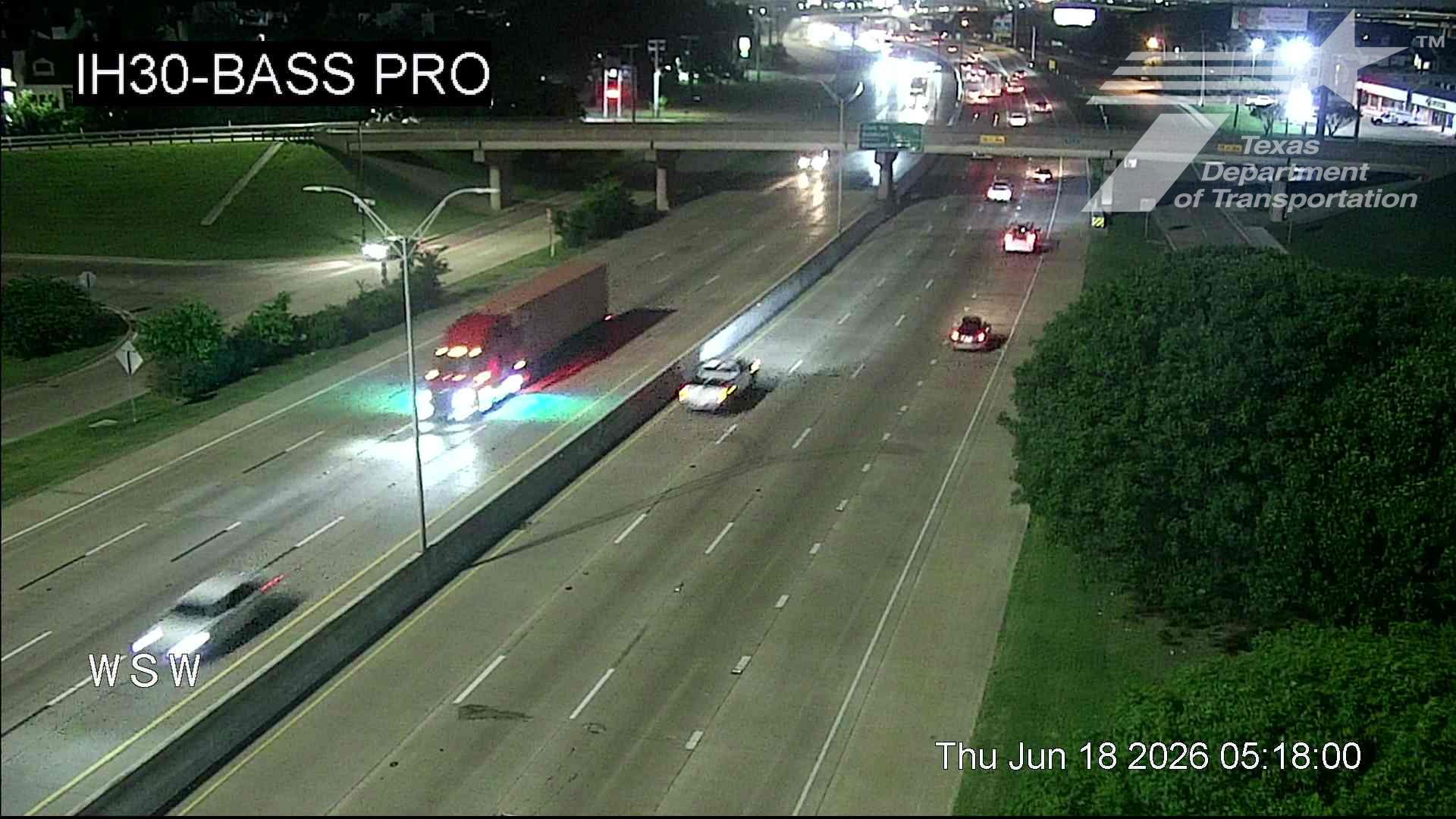 Live snapshot from IH30 @ Bass Pro