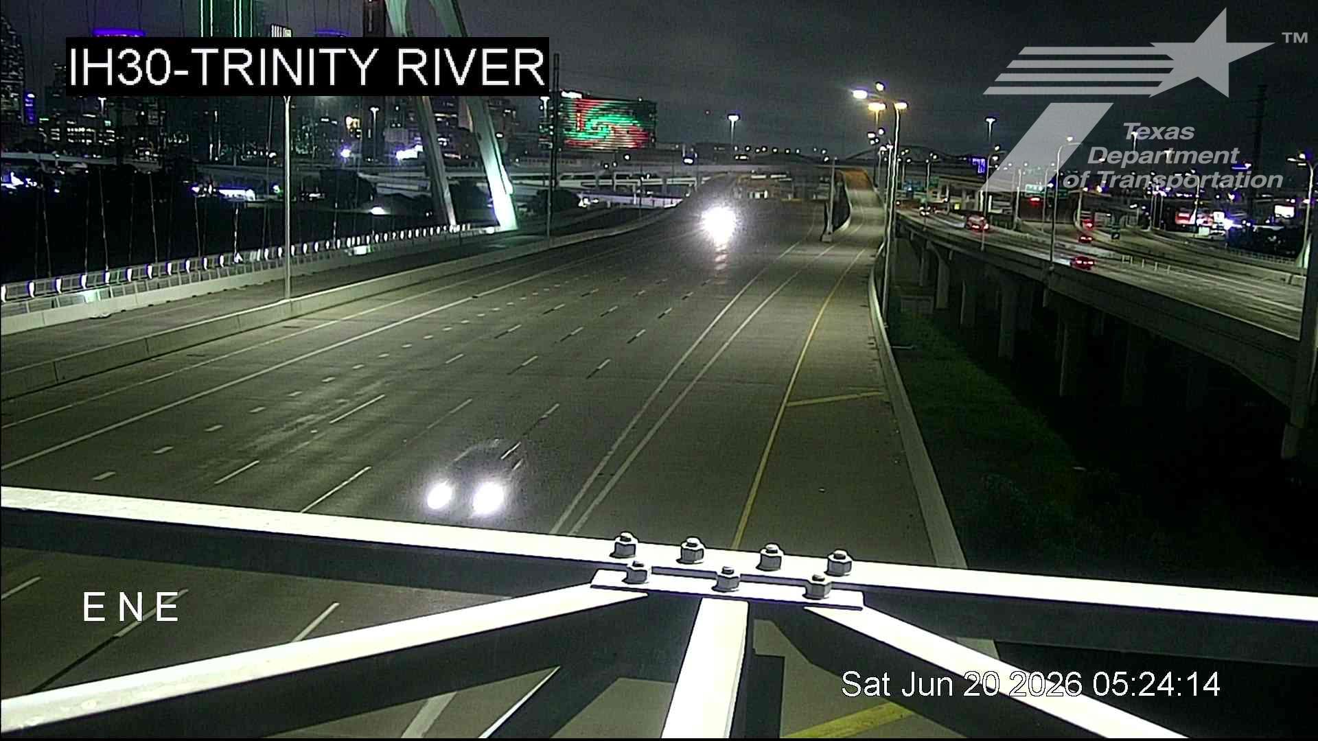 Live snapshot from IH30 @ Trinity River