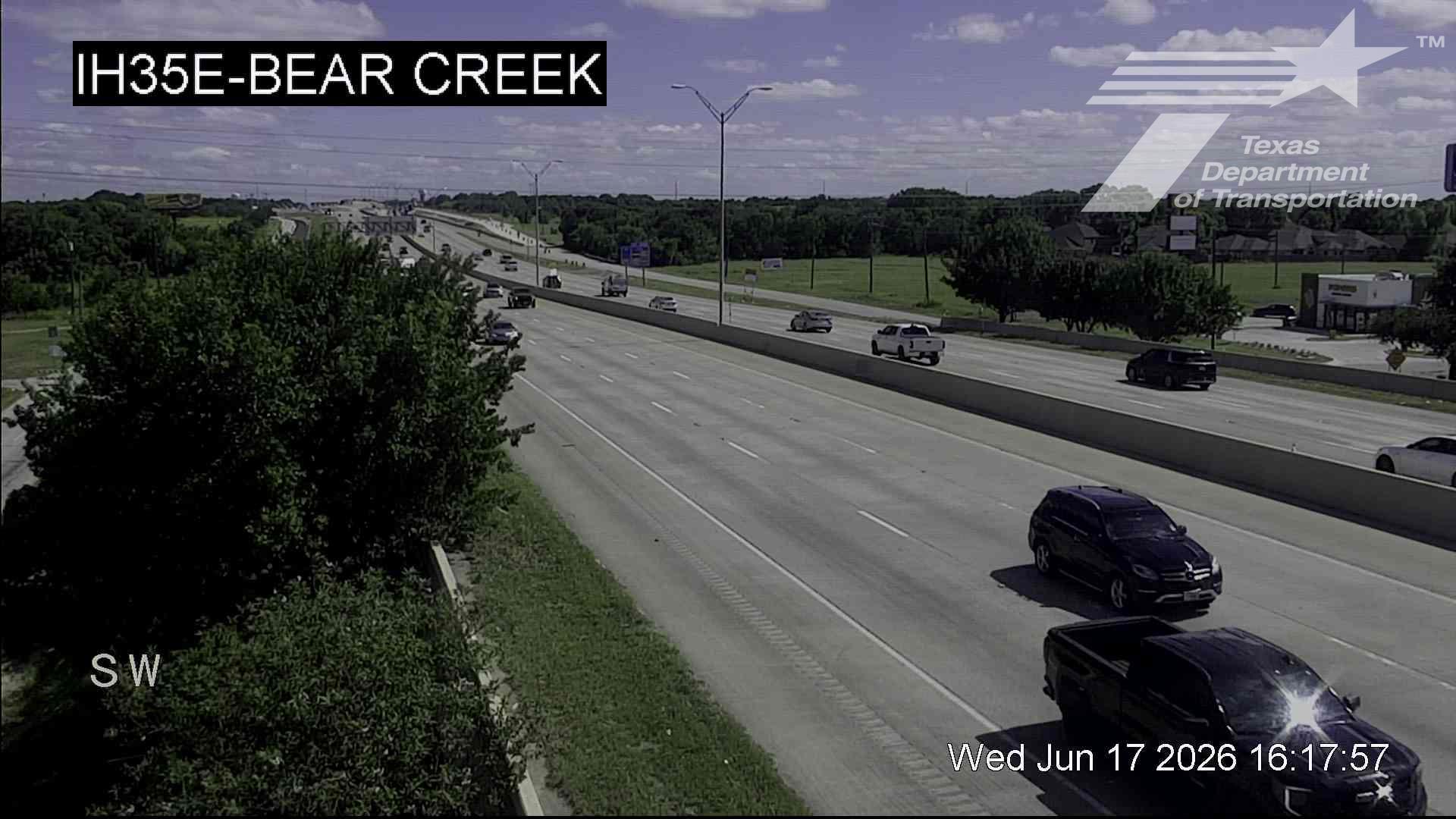 Live snapshot from IH35E @ Bear Creek