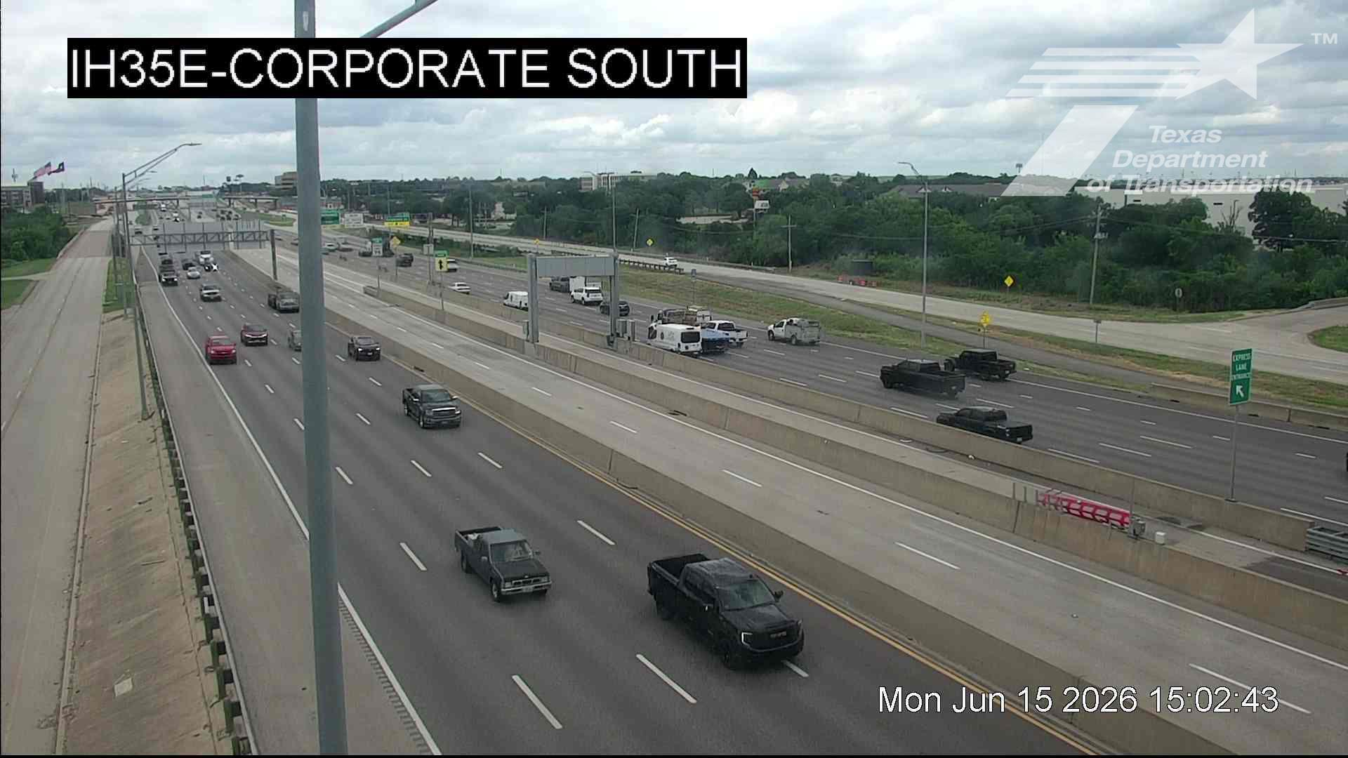 Live snapshot from IH35E @ Corporate South
