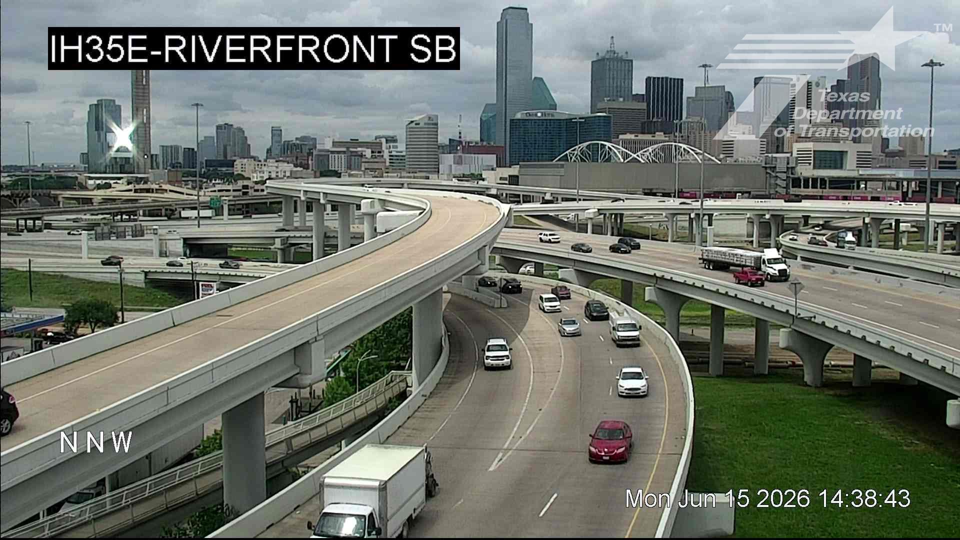 Live snapshot from IH35E @ Riverfront SB