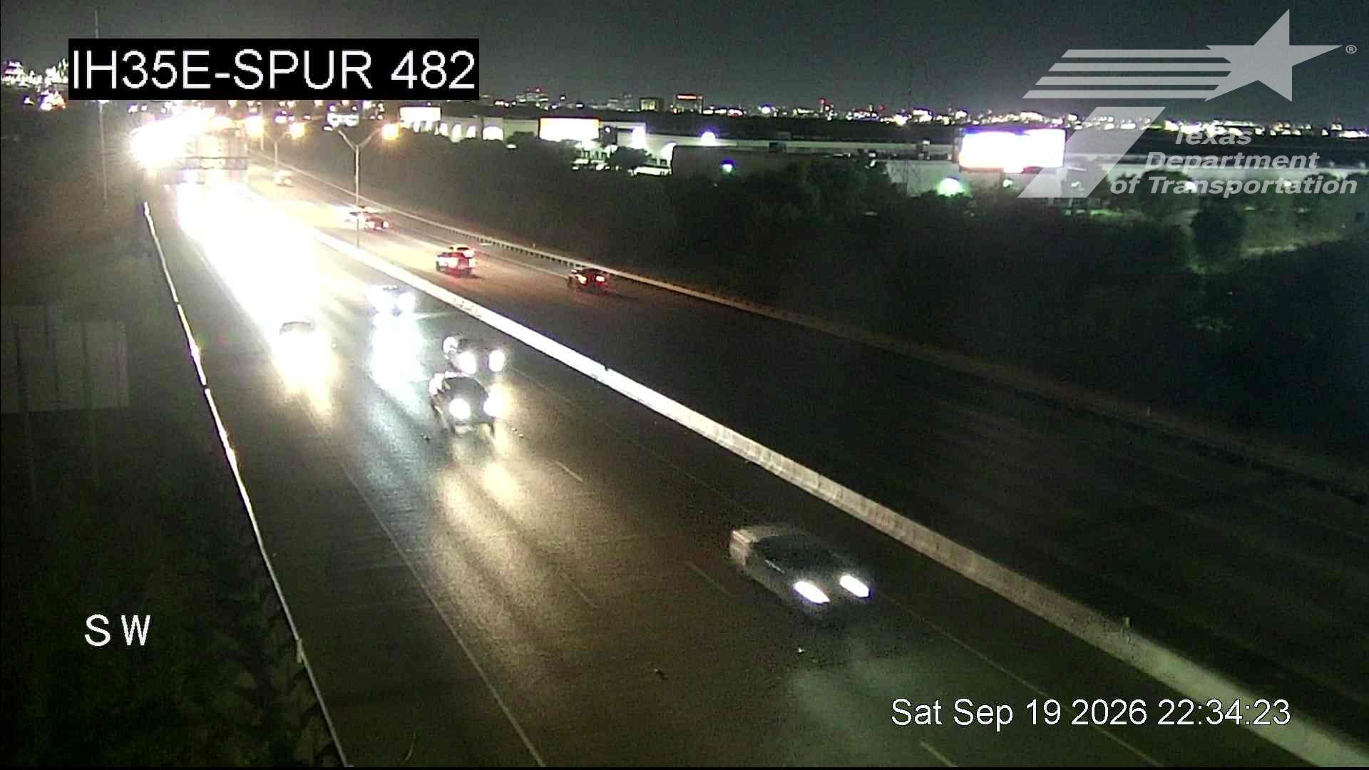 Live snapshot from IH35E @ Spur 482