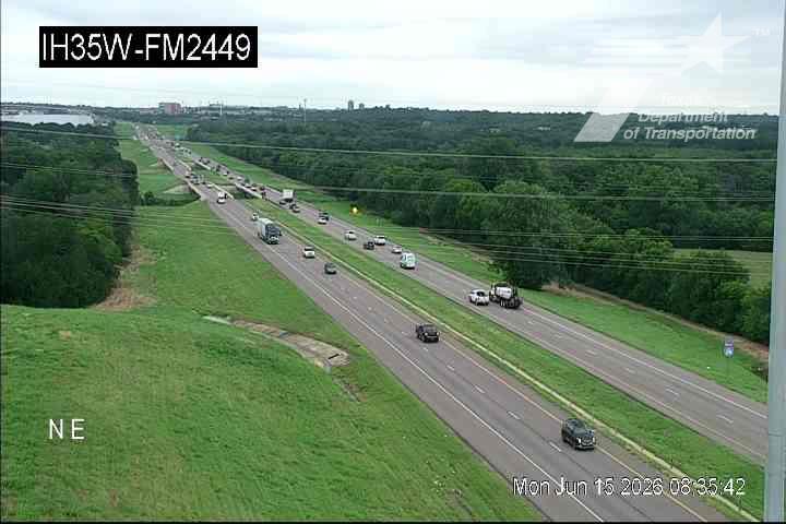 Live snapshot from IH35W @ FM2449