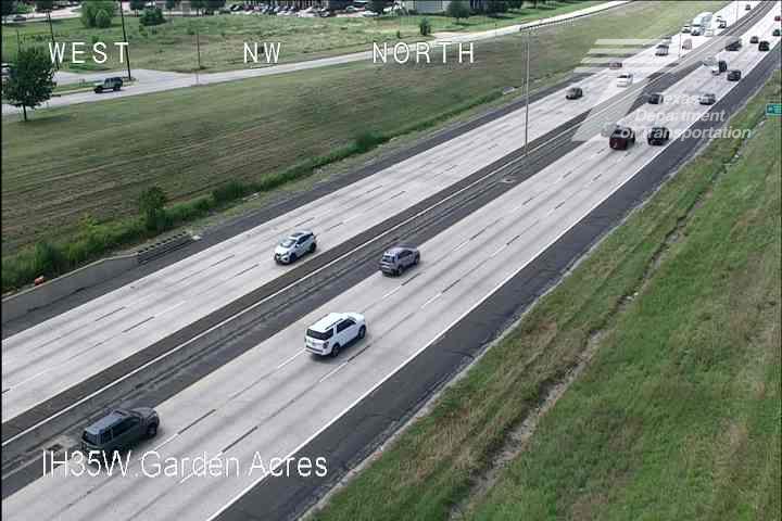 Live snapshot from IH35W @ Garden Acres