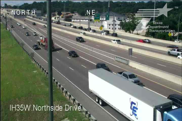 Live snapshot from IH35W @ Northside